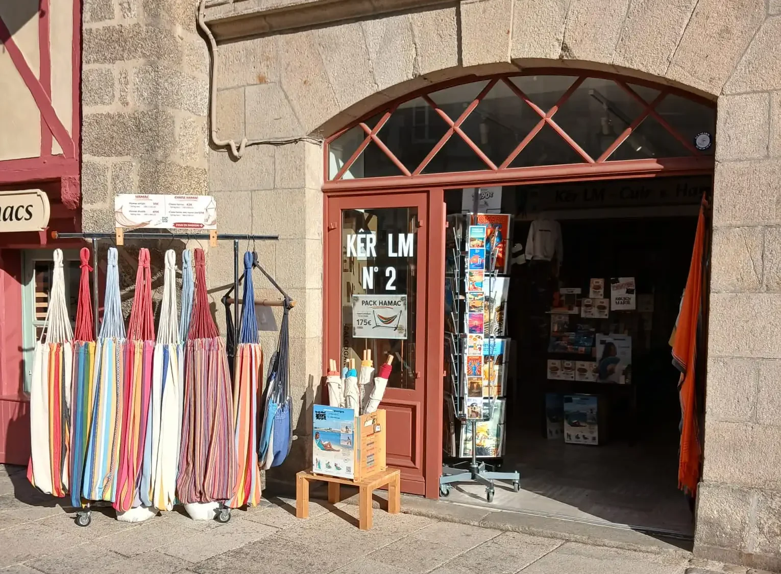 Kêr LM n°2 -Hamac Façade du magasin Kêr LM n°2